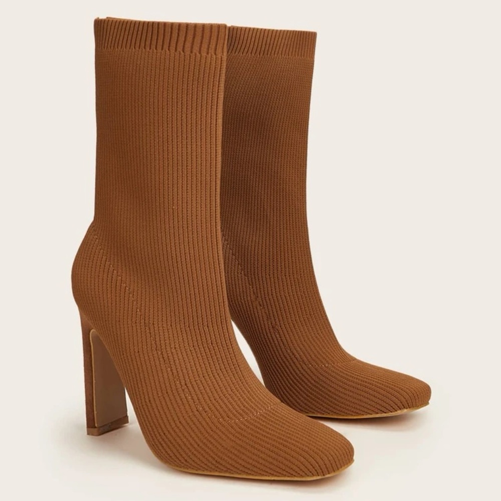Heeled boots